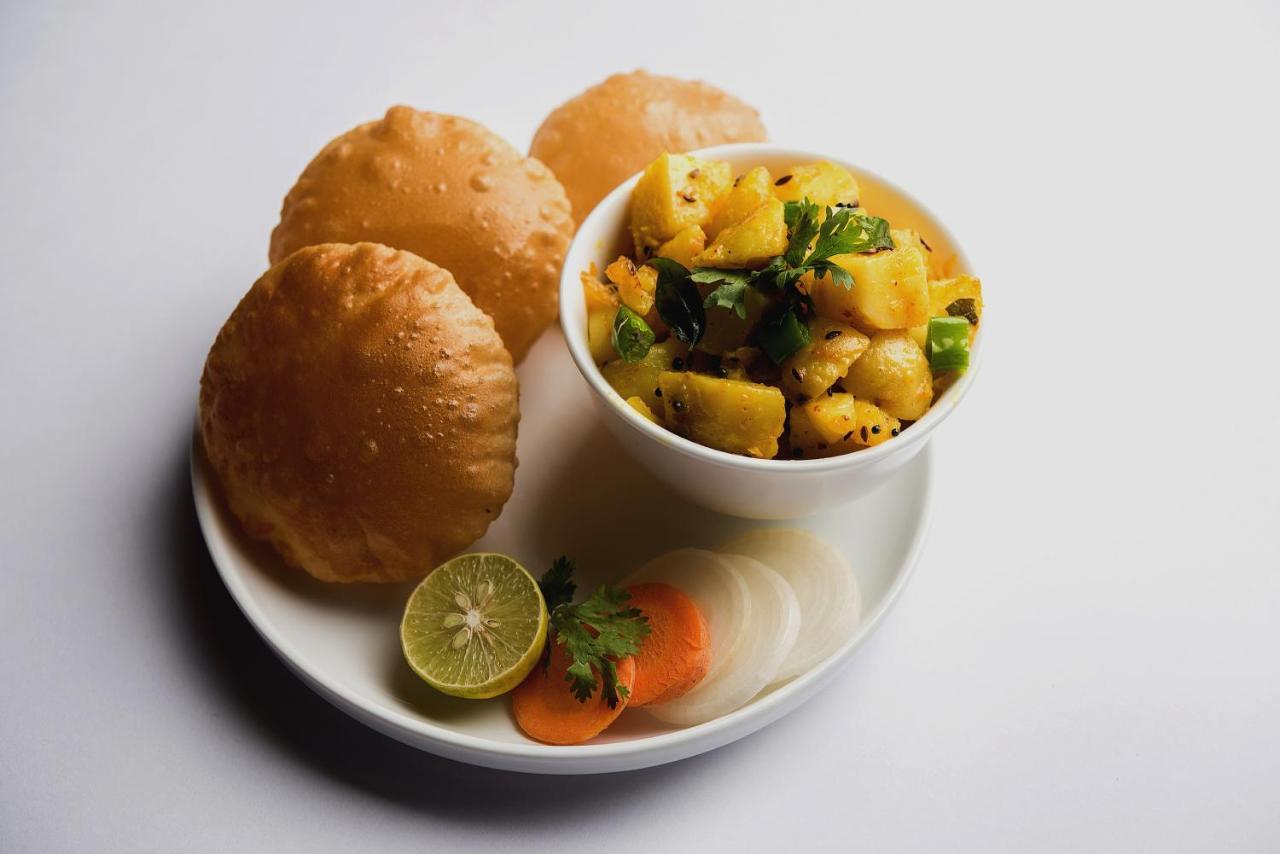 Hotel Sita Kiran Bareilly Ngoại thất bức ảnh