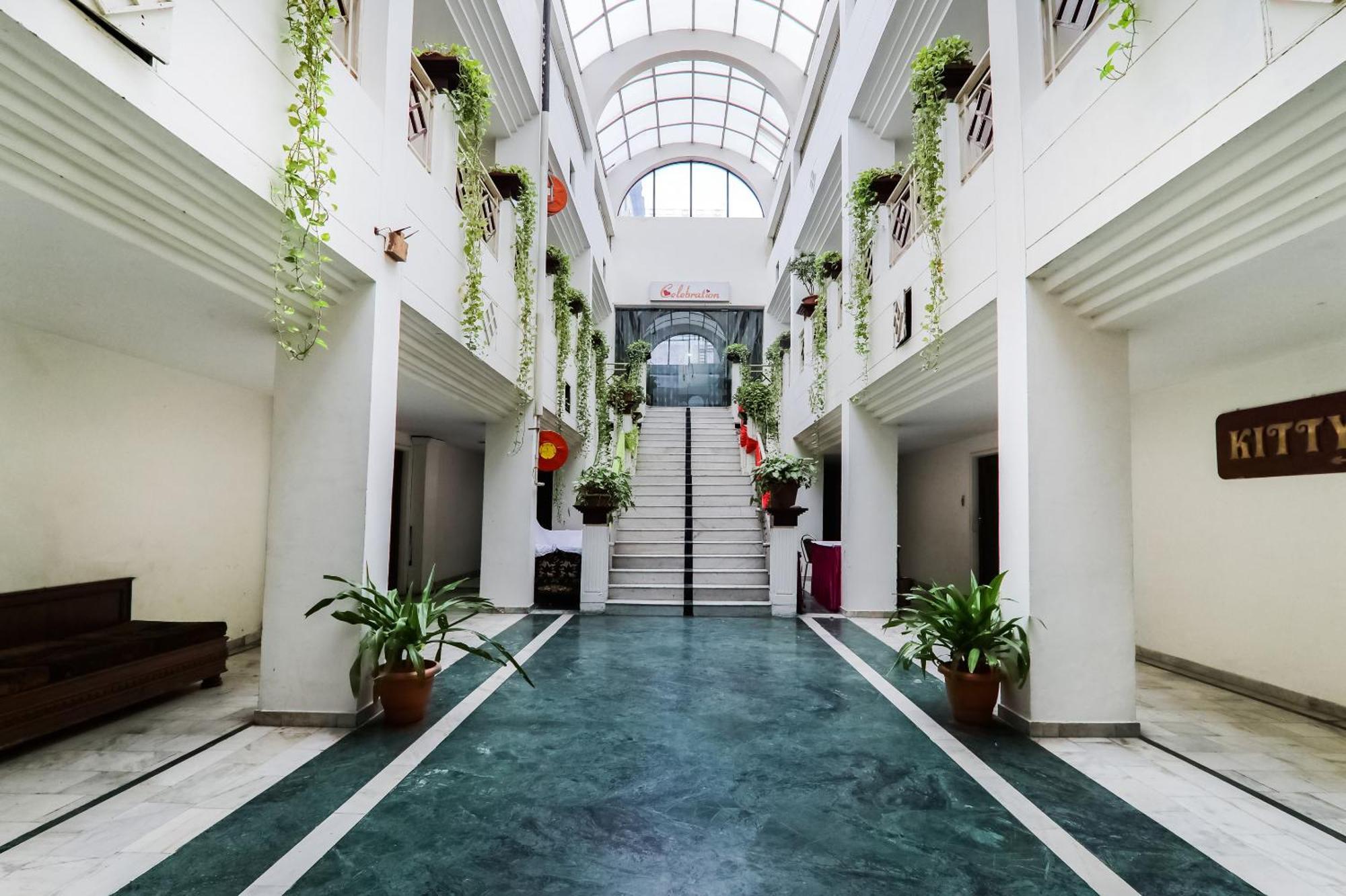 Hotel Sita Kiran Bareilly Ngoại thất bức ảnh